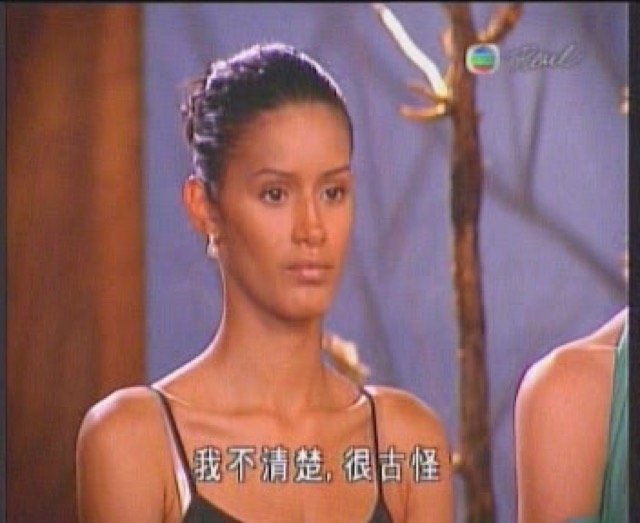 我不清楚，很古怪