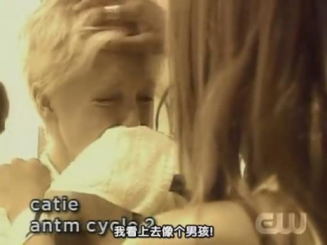 我看上去像個男孩！