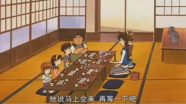 他說馬上會來，再等一下吧