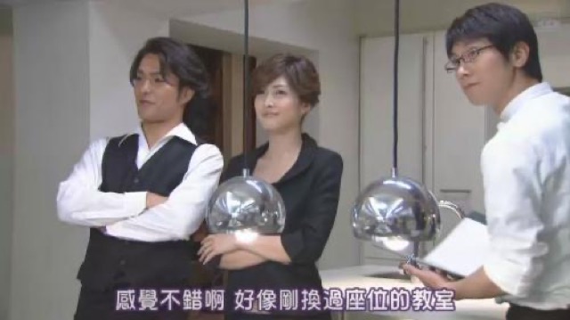 感覺不錯啊　好像剛換過座位的教室