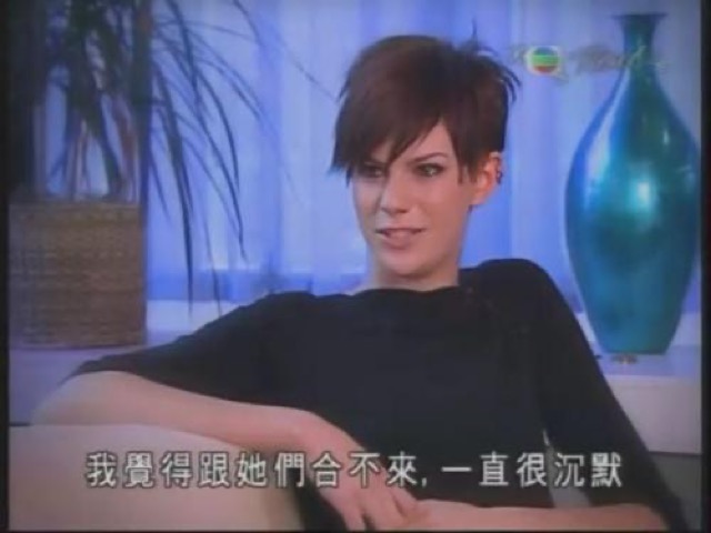 我覺得跟她們合不來，一直很沉默