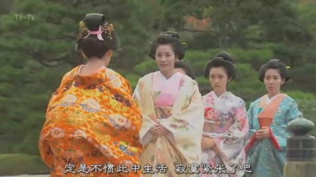 定是不慣此中生活　寂寞緊張了吧