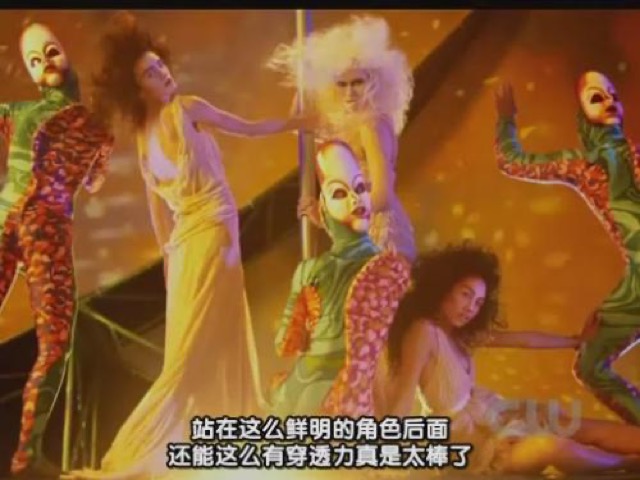 站在這麼鮮明的角色後面　還能這麼有穿透力真是太棒了