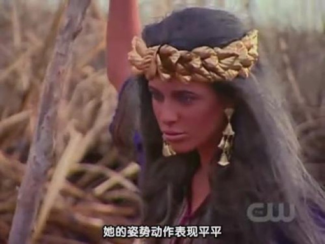 她的姿勢動作表現平平