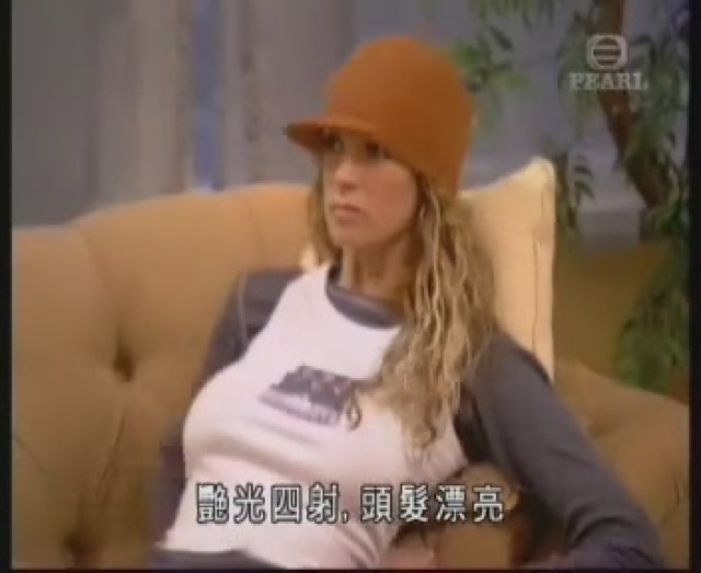 艷光四射，頭髮漂亮