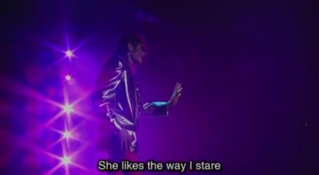 She　likes　the　way　I　stare